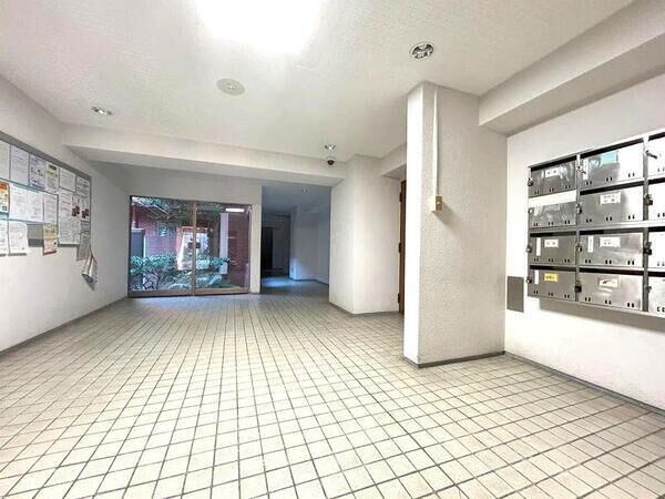 【ライオンズマンション西公園】エントラン