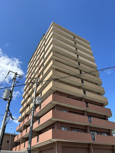 【ヴェルディ海田伍番館】外観