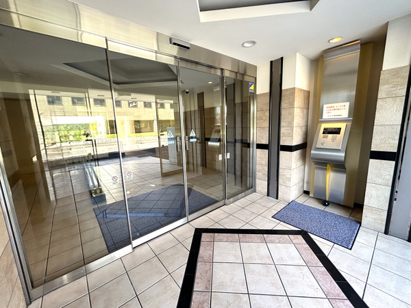 【クレアシティ琴似】エントランス（風除室）