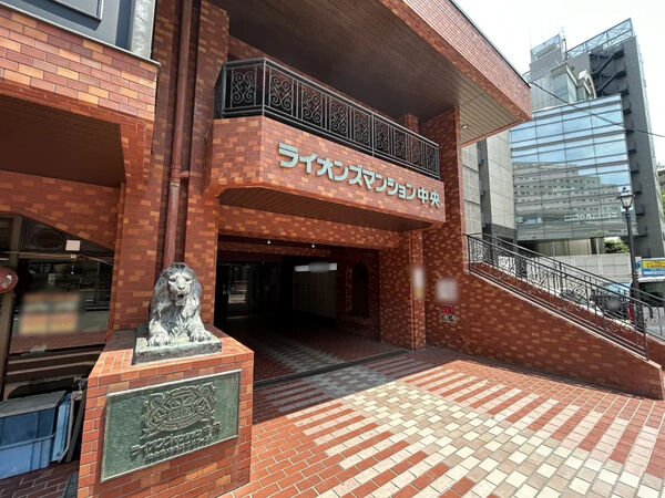 【ライオンズマンション中央】エントランス1