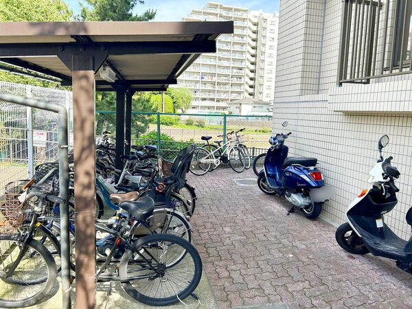 【コート東陽町親水公園】駐輪場