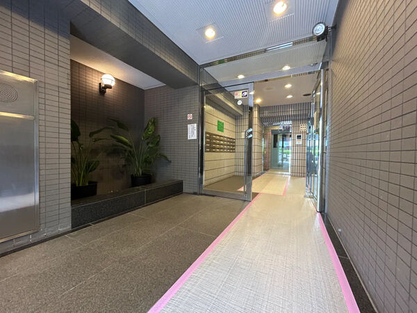 【ベルスクエア小石川】エントランス