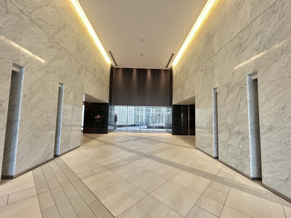 エントランスホール