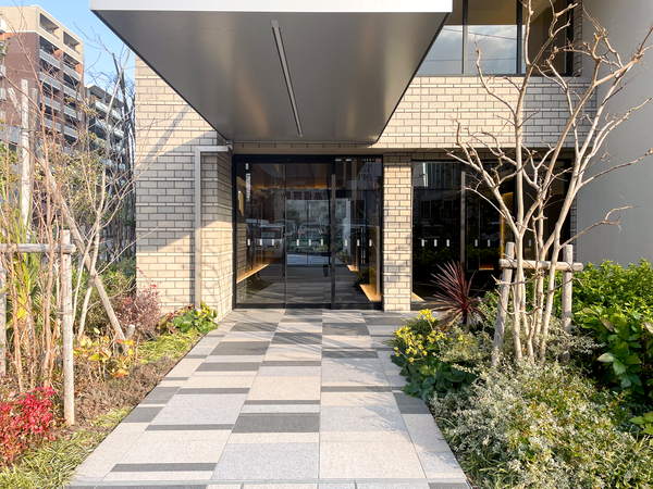 【レ・ジェイド長居公園通】エントランス