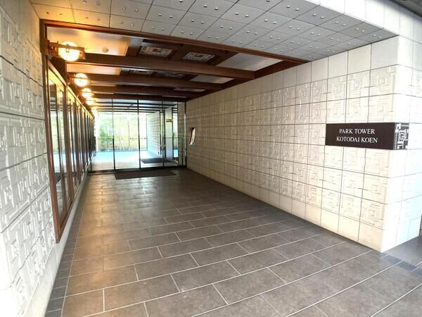 【パークタワー勾当台公園】エントランス3(アプローチ) 【パークタワー勾当台公園】エントランス3(アプローチ)