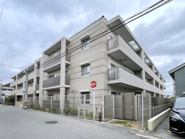 【ワコーレ須磨潮見台レジデンス】外観