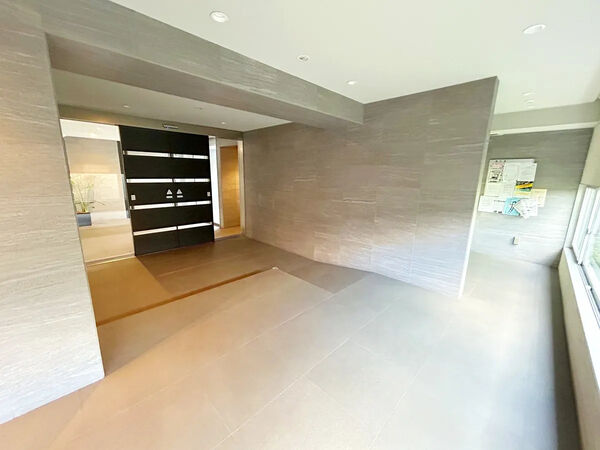 【ユニーブル一社パークアベニュー】エントランス