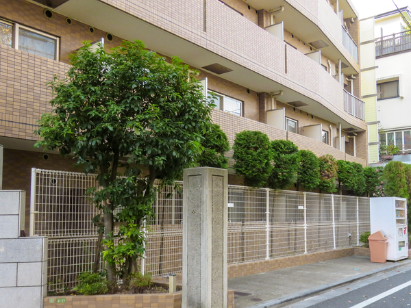 【スカイコート文京小石川第3】外観