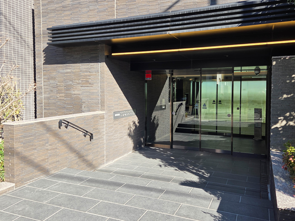 【グローリオレジデンス浦和元町】エントランス