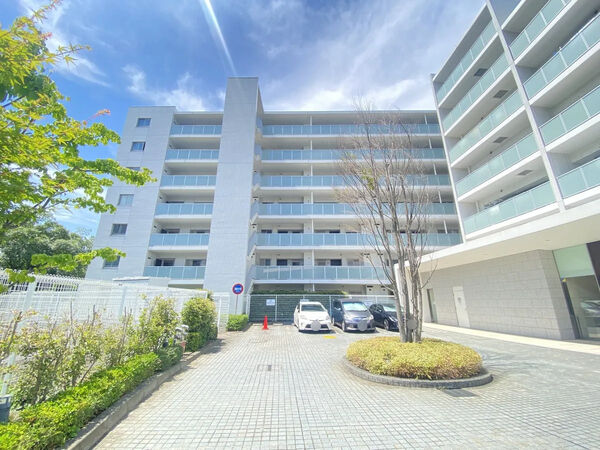 【アリュール横濱新子安】南西・南東向き中心の全120戸。