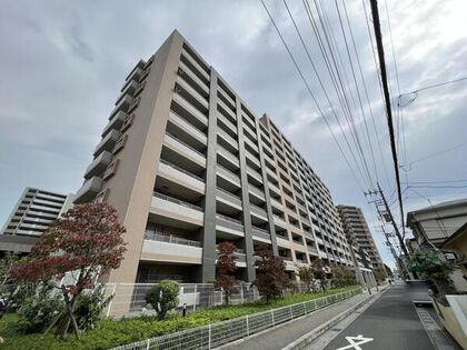 リーデンススクエアさいたま新都心クイントファース