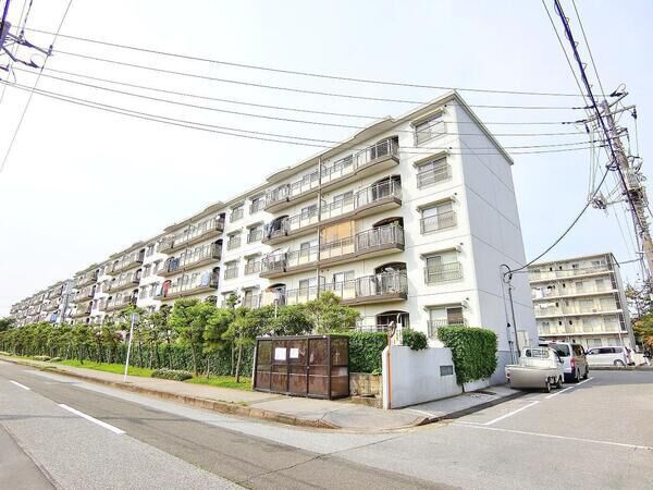 【サンコーポ検見川】Ｂ棟　外観