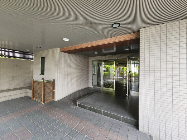 【グラン・コート印場駅前通り】エントランス 【グラン・コート印場駅前通り】エントランス