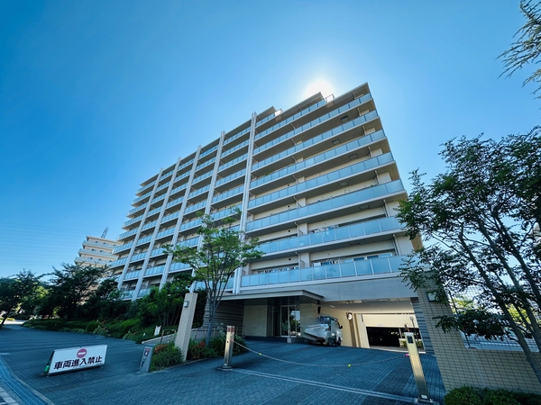 【ライオンズ南千里佐竹台グランハート】外観