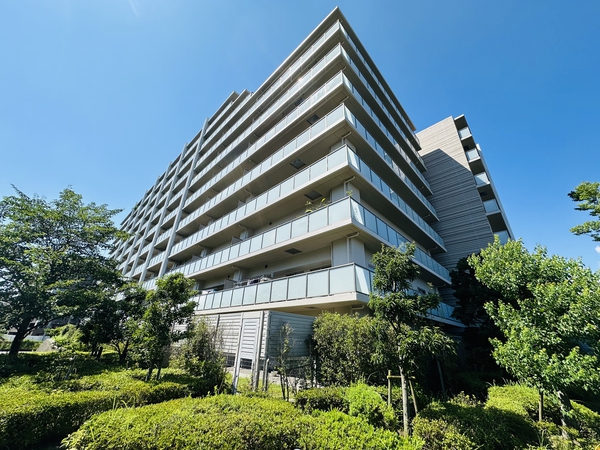 【ライオンズ南千里佐竹台グランハート】外観