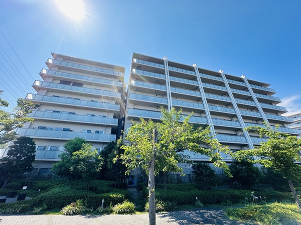【ライオンズ南千里佐竹台グランハート】外観