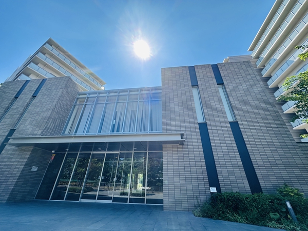 共用棟エントランス