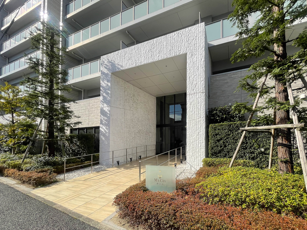 【エムズシティ神宮前】エントランス