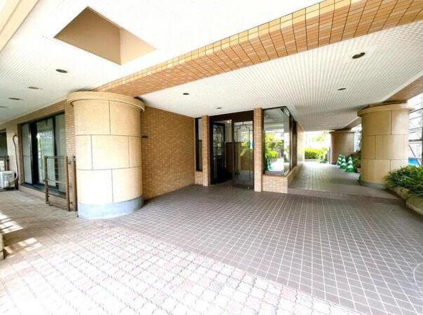 【パークハイム山坂】エントラン1