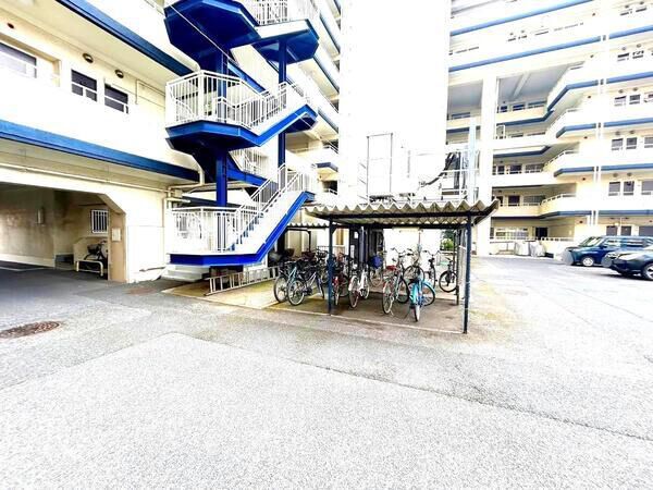 【ハイマート西千葉】共用部分(駐輪場) 【ハイマート西千葉】共用部分(駐輪場)