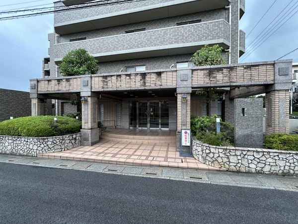 【コスモ大宮宮原ロイヤルフォルム】エントランス