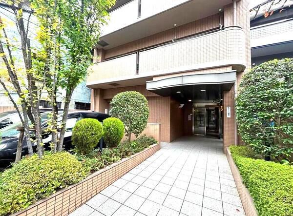 【クラウンハイム四天王寺】エントランスアプローチ