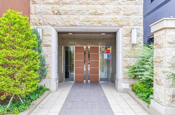 【プレサンスロジェ桜山汐路】エントランス1 【プレサンスロジェ桜山汐路】エントランス1