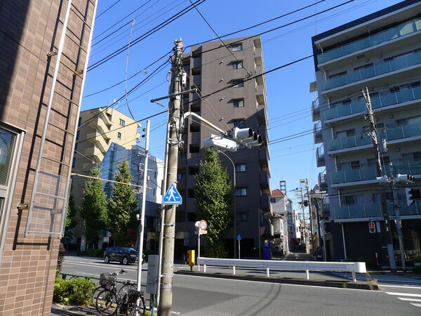 ルーブル旗の台