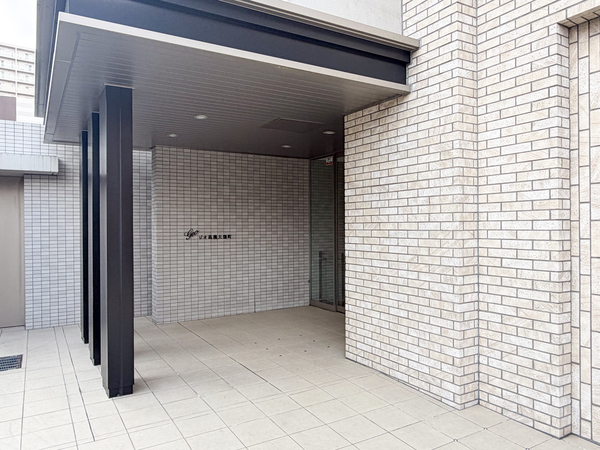 【ジオ高槻大畑町】エントランス 【ジオ高槻大畑町】エントランス