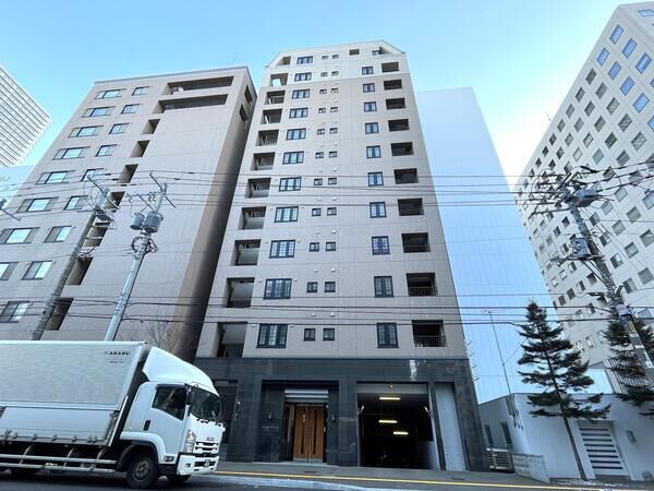 【ラ・クラッセ札幌ステーションフロント2】外観