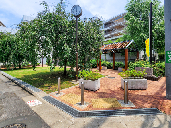渋谷区立本町ひがし公園まで約300m(徒歩4分)