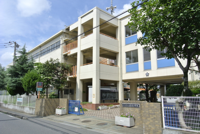 さいたま市立大宮北小学校　約550ｍ