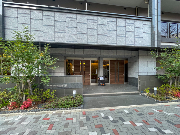 【プレサンスジェネ新栄町駅前葵】エントランス