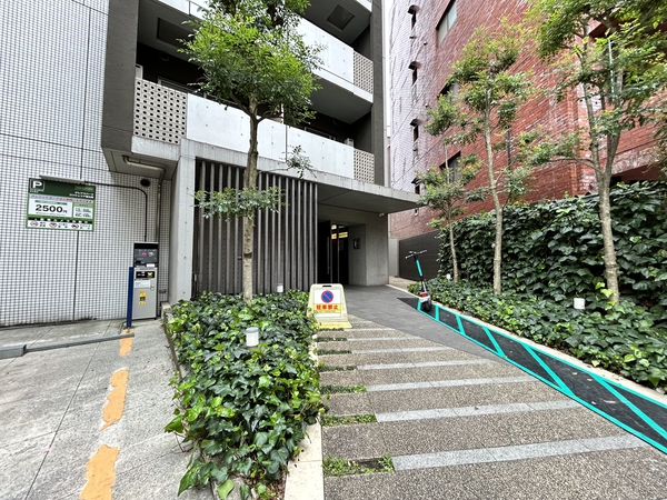 【コンシェリア恵比寿】エントランスアプローチ 【コンシェリア恵比寿】エントランスアプローチ