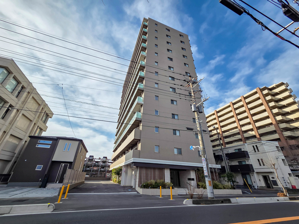 【ルピアコート草加ルミナスヴィラ】外観