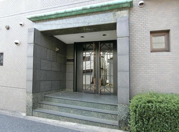 【パーク・ハイム山手上野町】エントランス