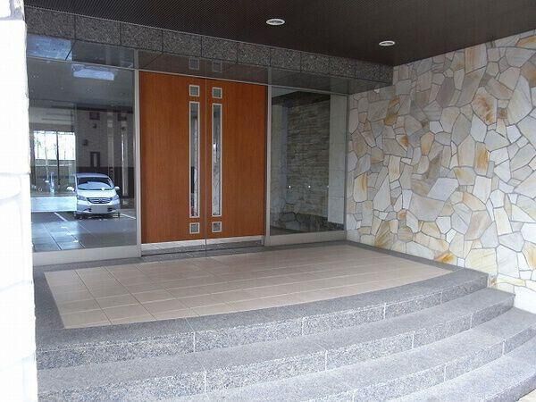 【アルファステイツ幸町Ⅱ】エントランス