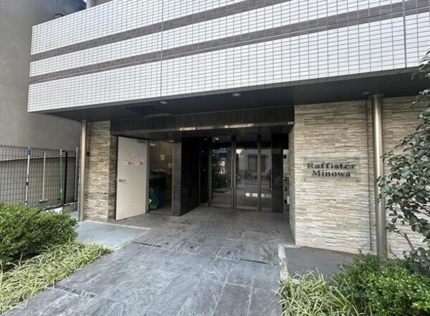 【ラフィスタ三ノ輪】エントランス