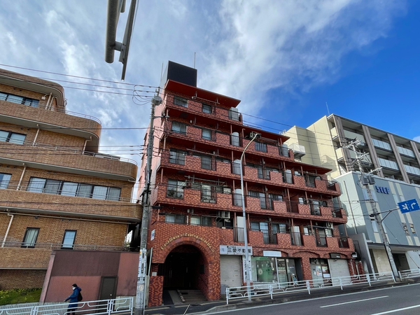 【ライオンズマンション鶴ケ峰第10】外観