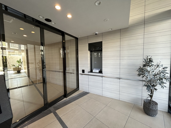 【アルファステイツ門田屋敷】＜エントランス＞