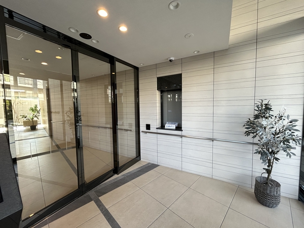 【アルファステイツ門田屋敷】＜エントランス＞