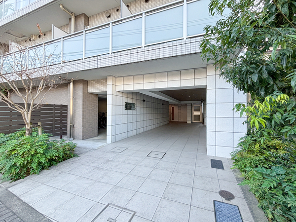 【ディアレイシャス東京ノースパレス】エントランス 【ディアレイシャス東京ノースパレス】エントランス