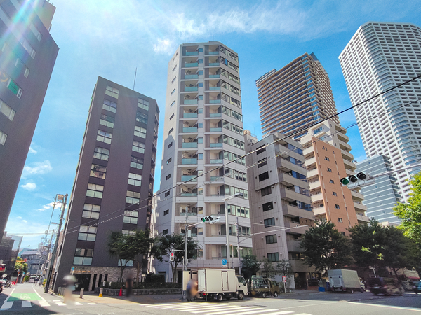【プレミスト新宿都庁前】外観
