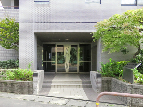 【ボヌール上祖師谷】エントランス