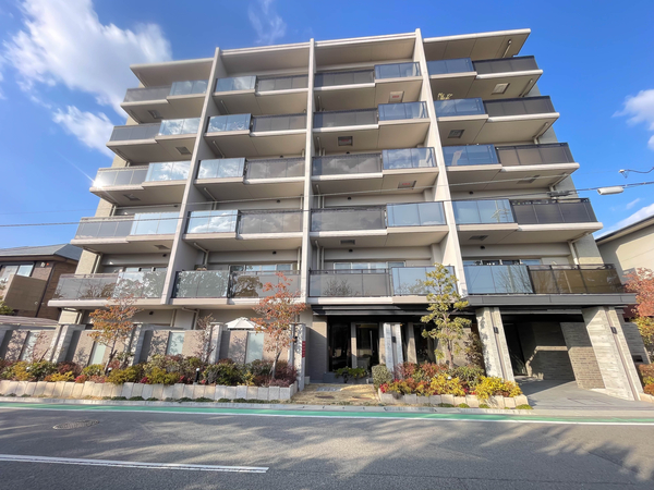 【ブランズ甲子園口二見町】外観