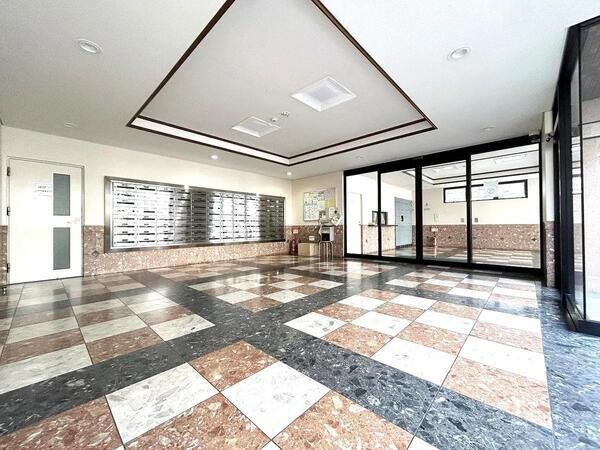 【グランピアマンションアーガス吉塚】エントランス1