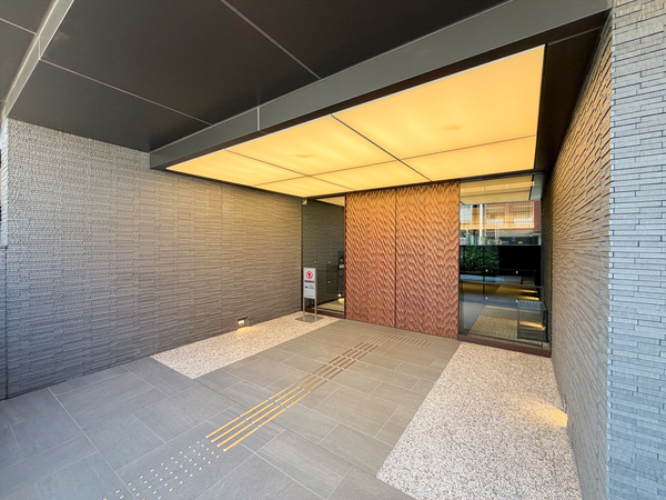 【プレミスト京都西院】エントランス 【プレミスト京都西院】エントランス