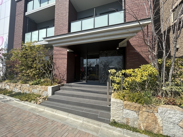 【グランドメゾン浅草花川戸】エントランス