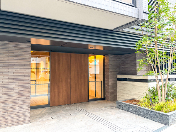 【ジオ京都山科】エントランス 【ジオ京都山科】エントランス