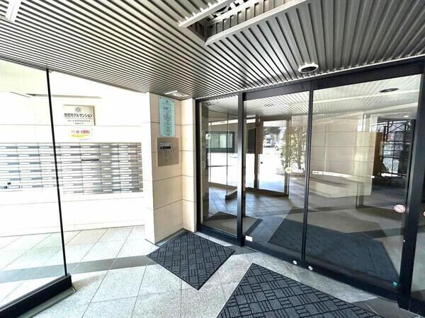 【ライオンズ大通グランゼ】エントランス 【ライオンズ大通グランゼ】エントランス